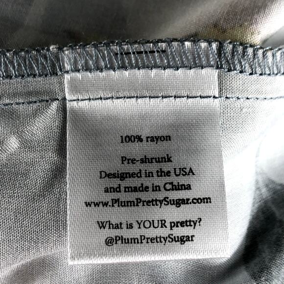 PLUM PRETTY SUGAR Blue Floral Tank Top Button Front Preppy Size Small - Picture 5 of 5